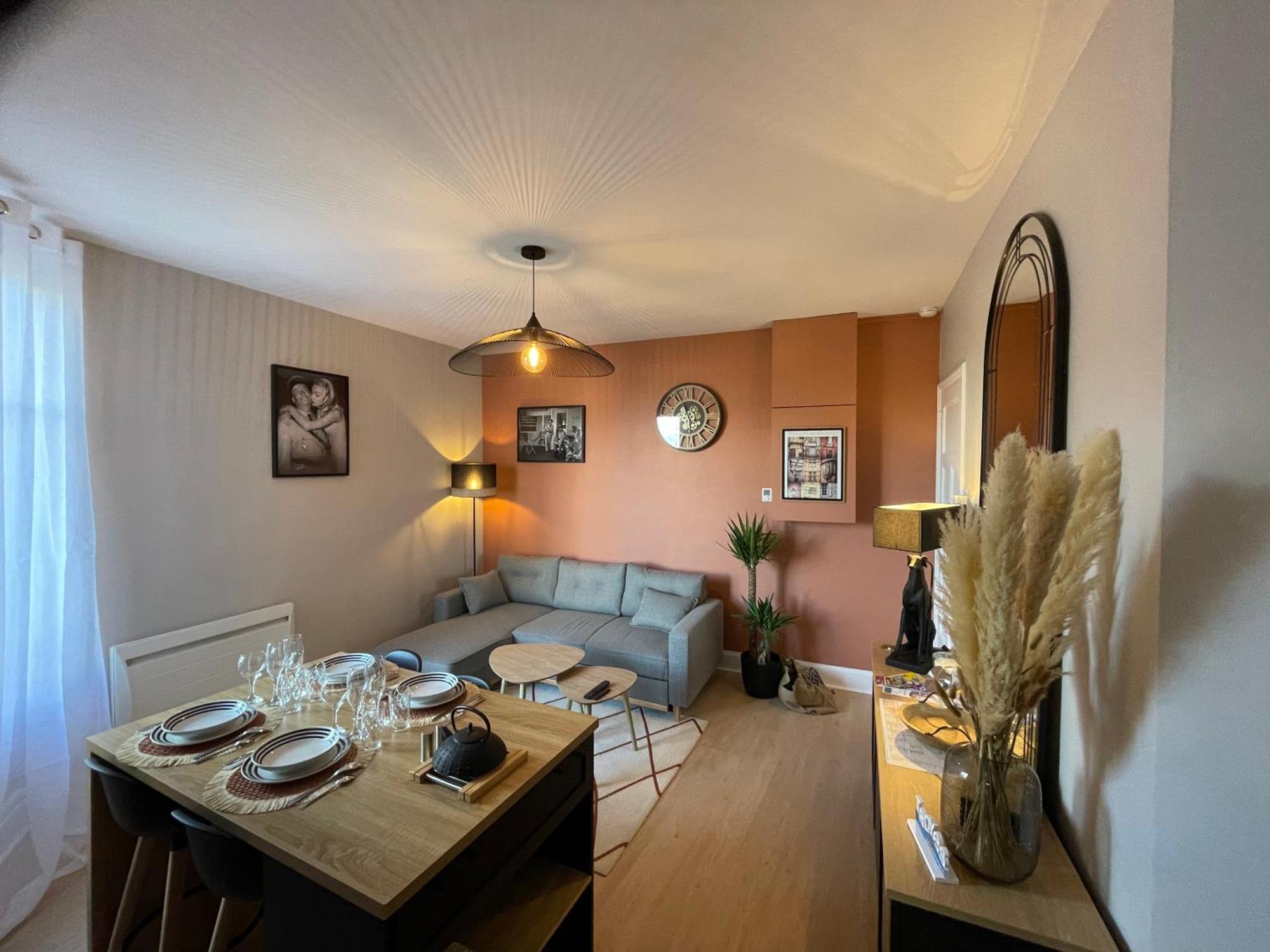Le Treize Au Coeur Du Bouchon Apartamento Troyes Exterior foto