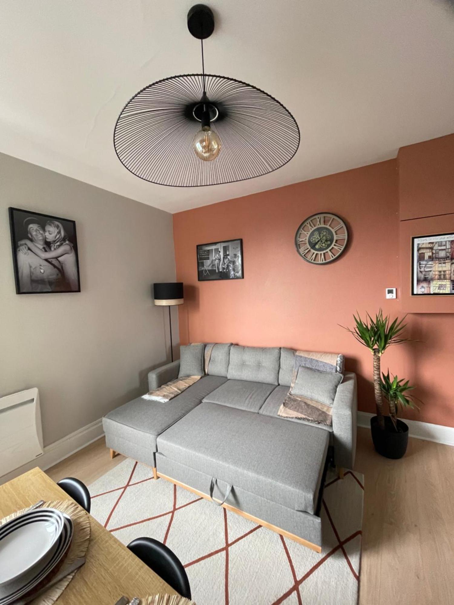 Le Treize Au Coeur Du Bouchon Apartamento Troyes Exterior foto