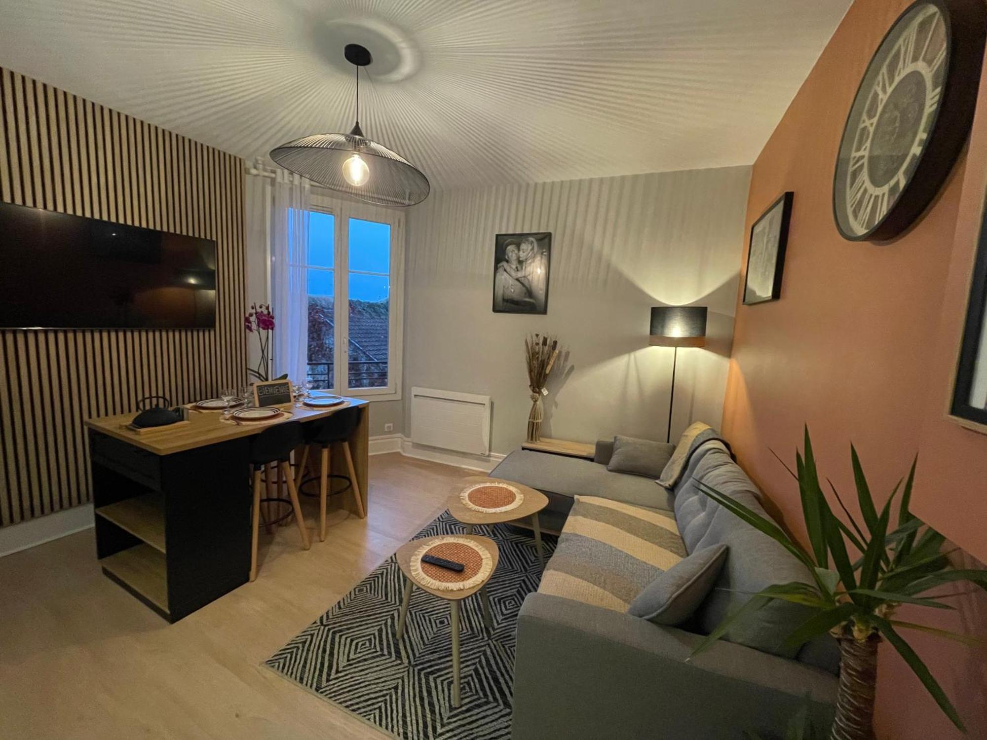 Le Treize Au Coeur Du Bouchon Apartamento Troyes Exterior foto