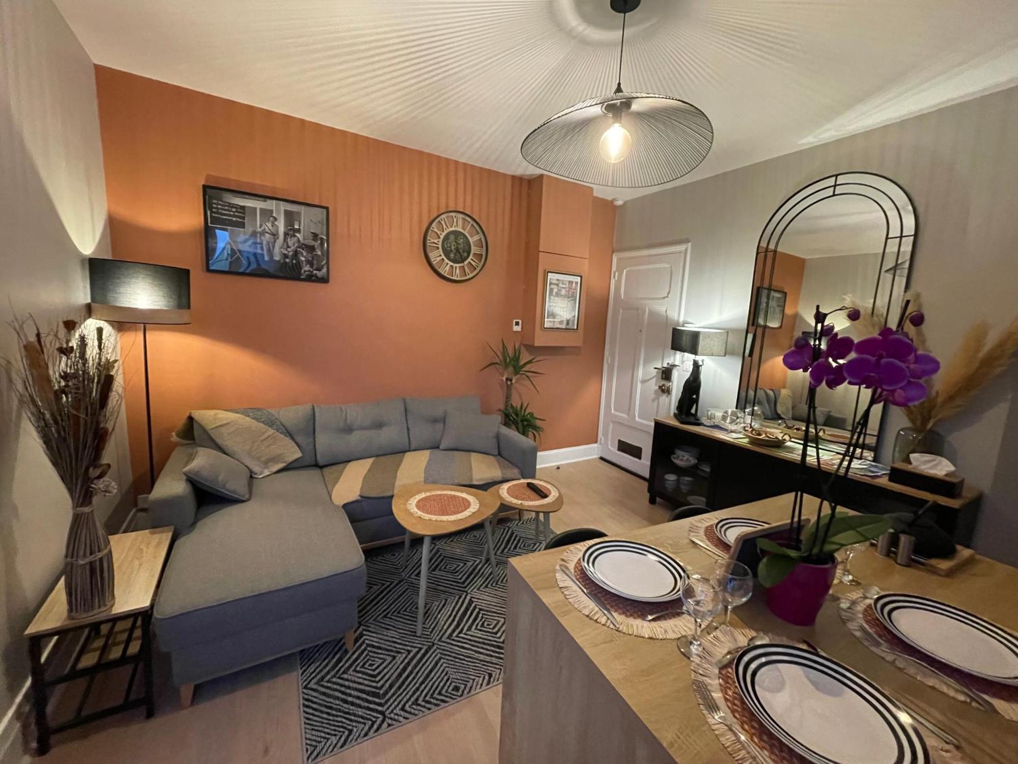Le Treize Au Coeur Du Bouchon Apartamento Troyes Exterior foto